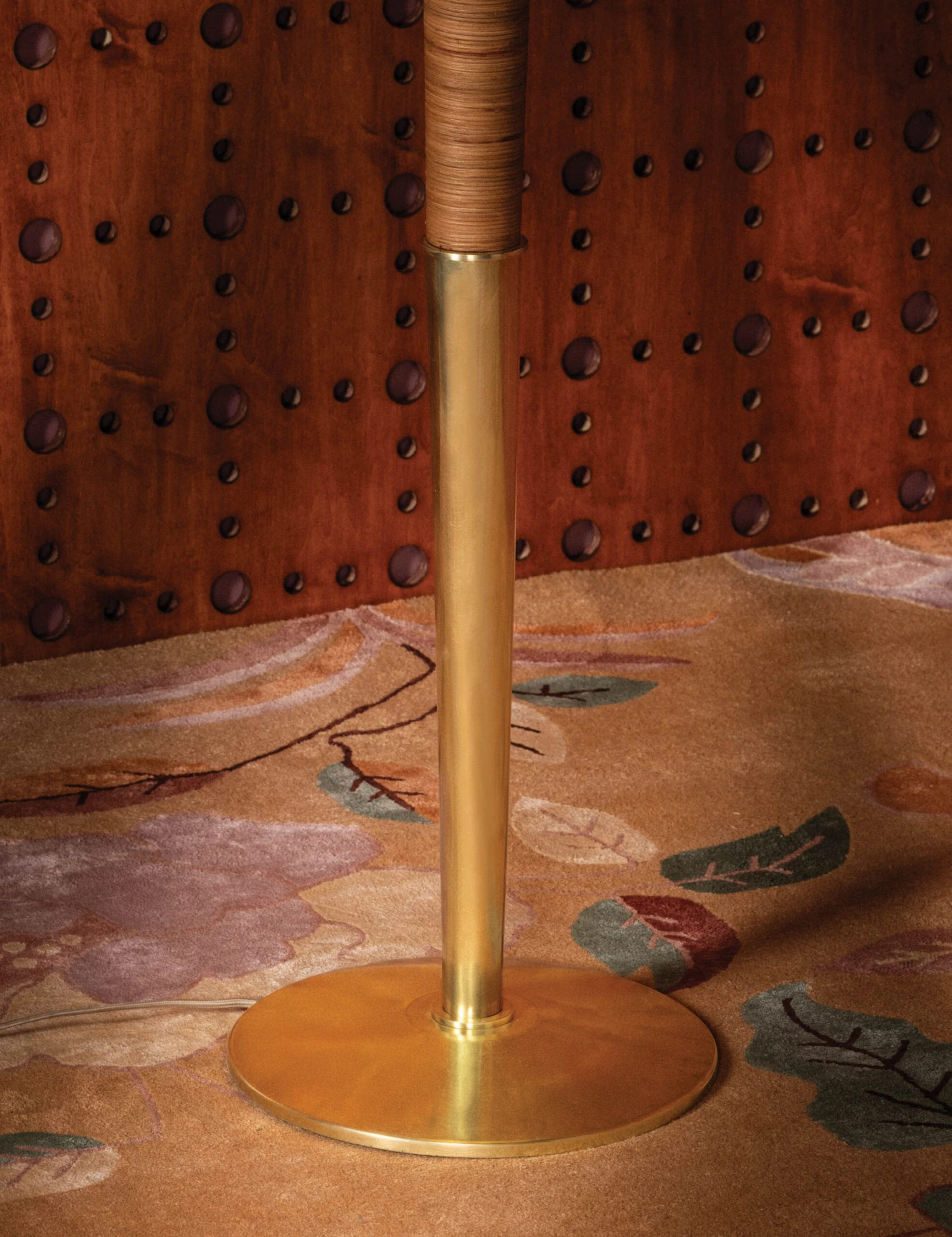 Jonadi Floor Lamp 6 Jonadi Floor Lamp - Image 4